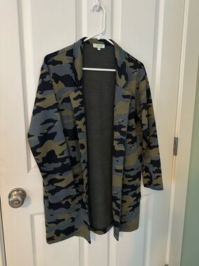 Jade Camo Open-Front Shirt Jacket in Olive, Gray, and Black